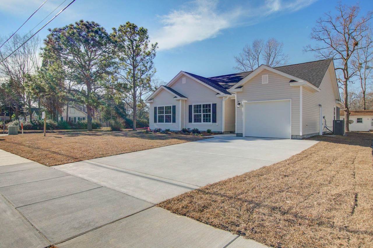 9007 Deerwood Drive - Photo 1