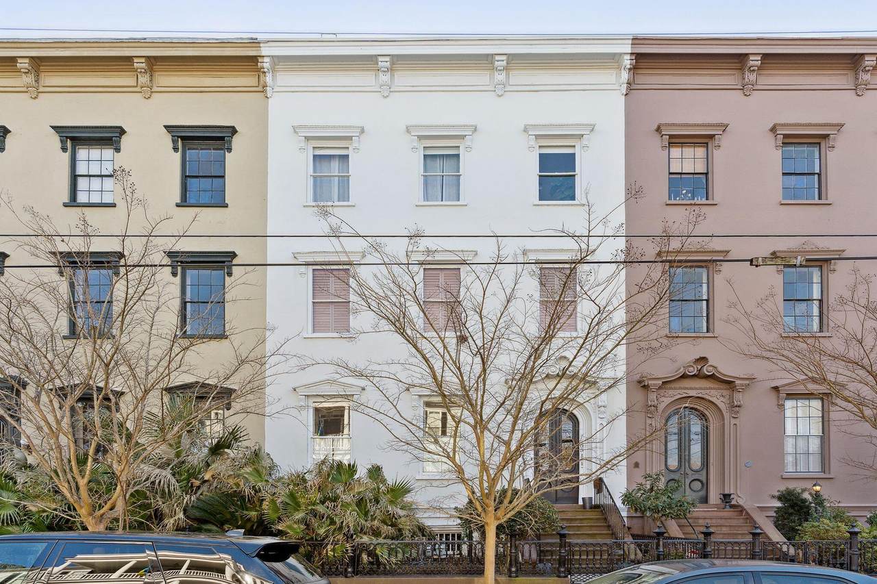 105 Bull Street - Photo 1