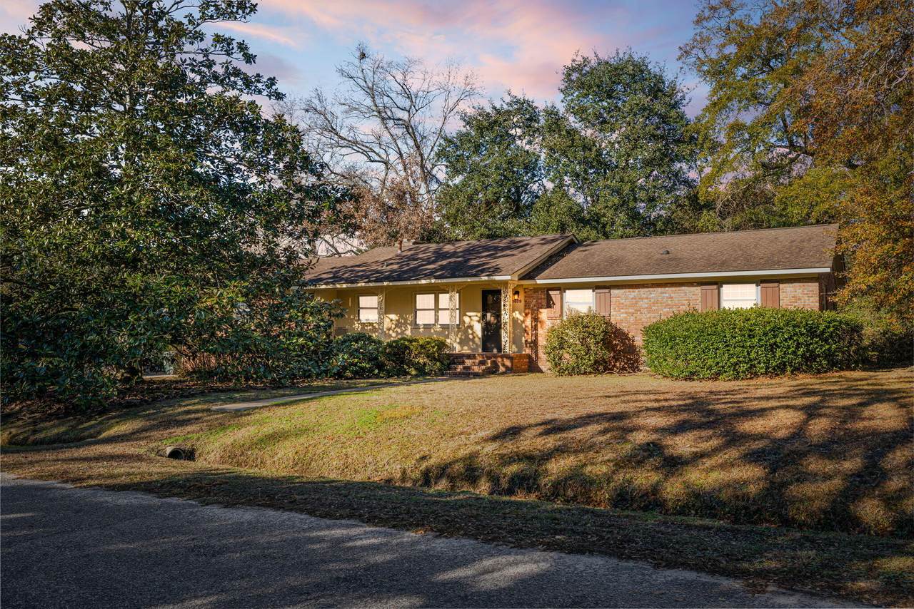 1609 Canty Lane - Photo 1