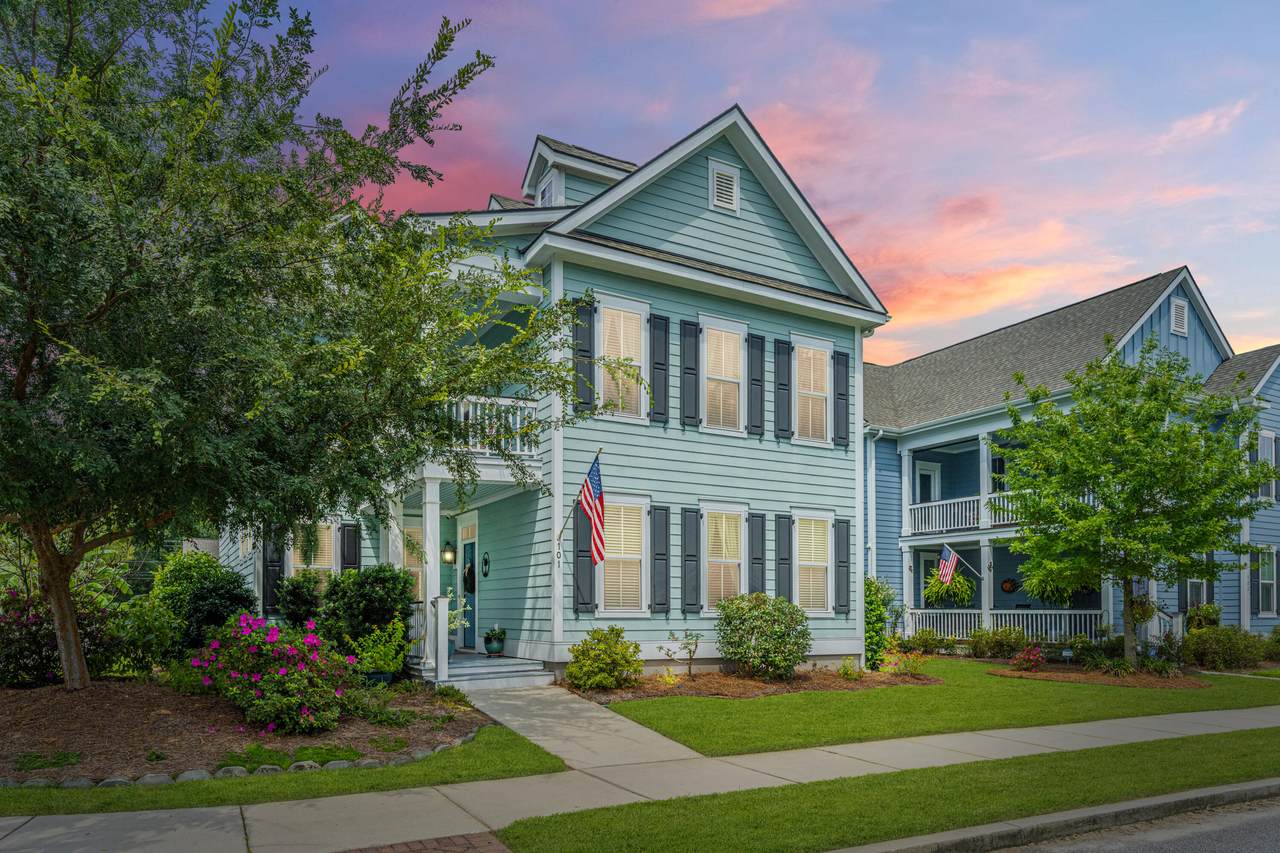 101 Hemlock Street - Photo 1