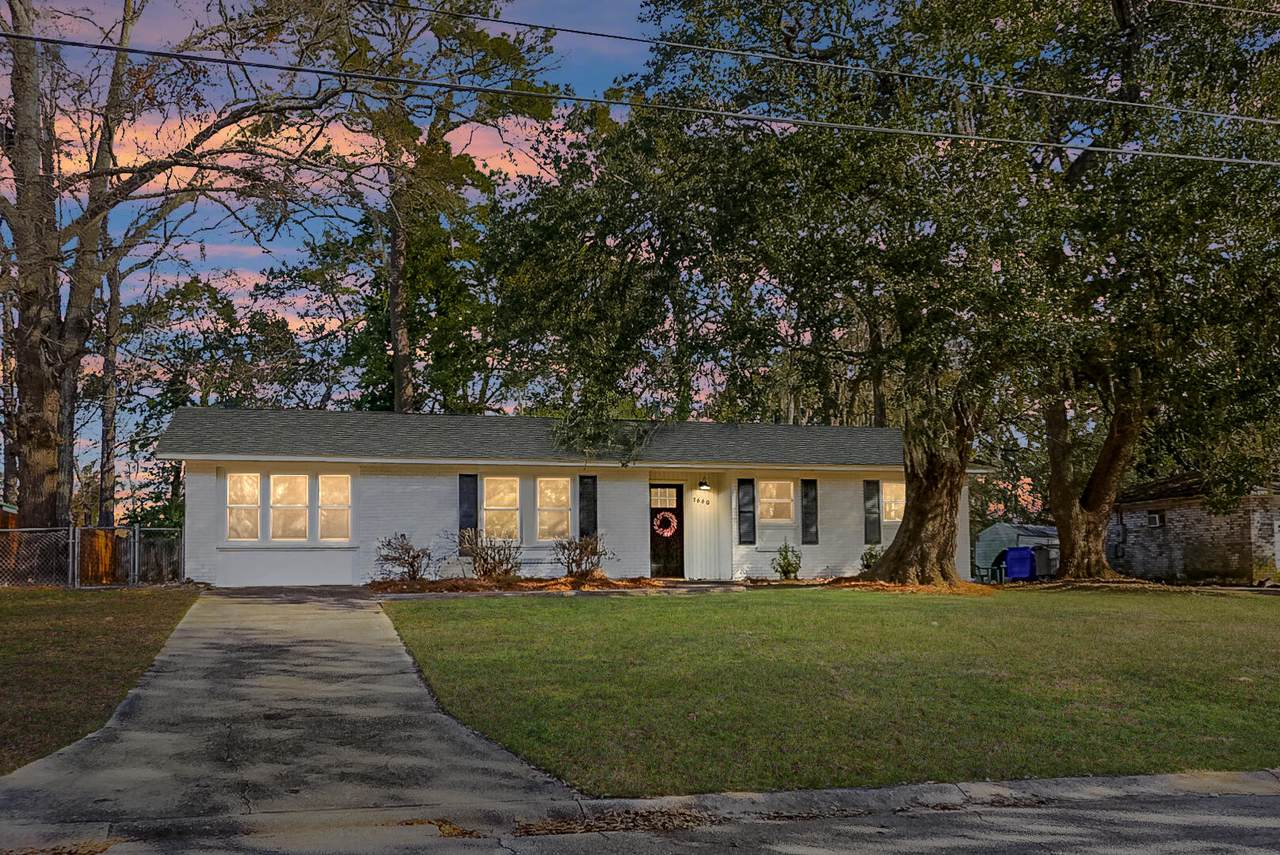 7660 Cherrywood Drive - Photo 1