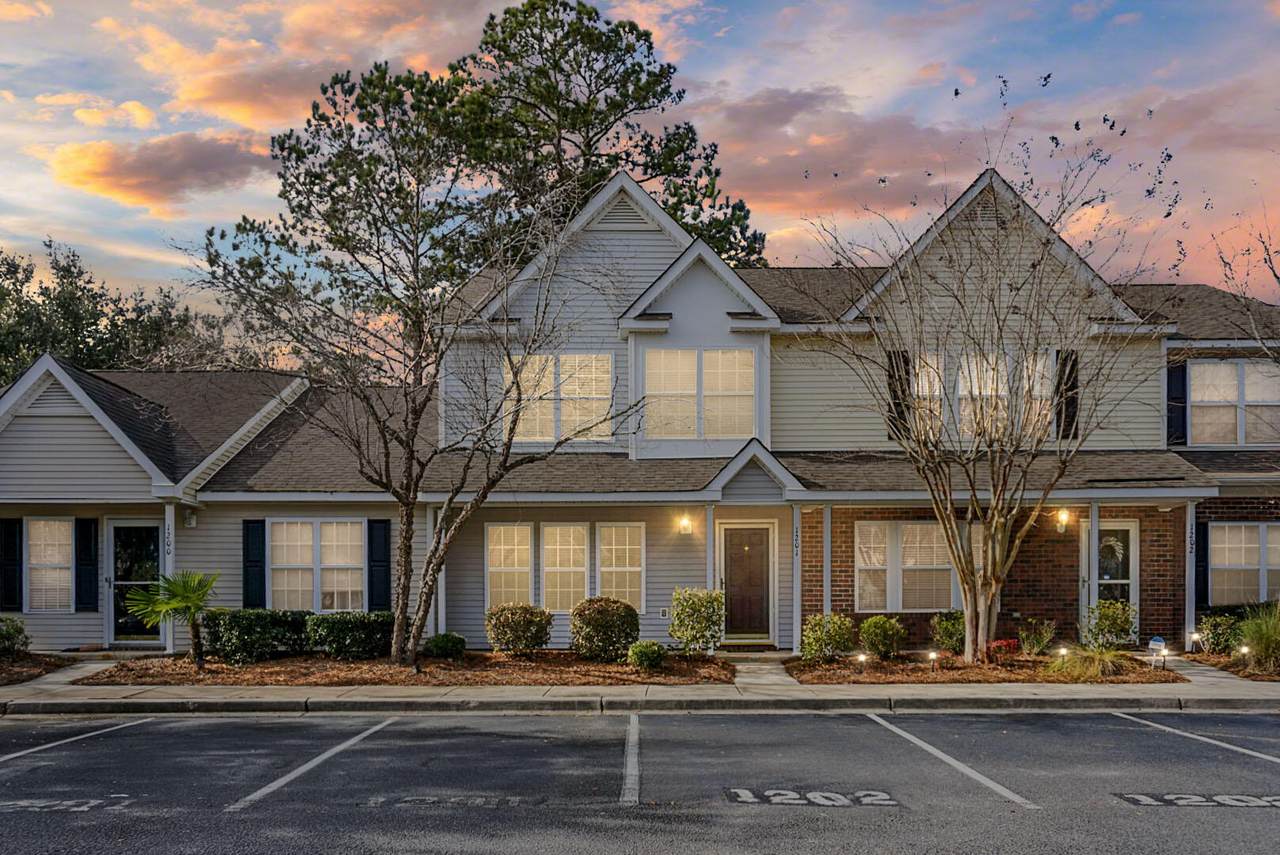 1201 Elm Hall Circle Circle - Photo 1