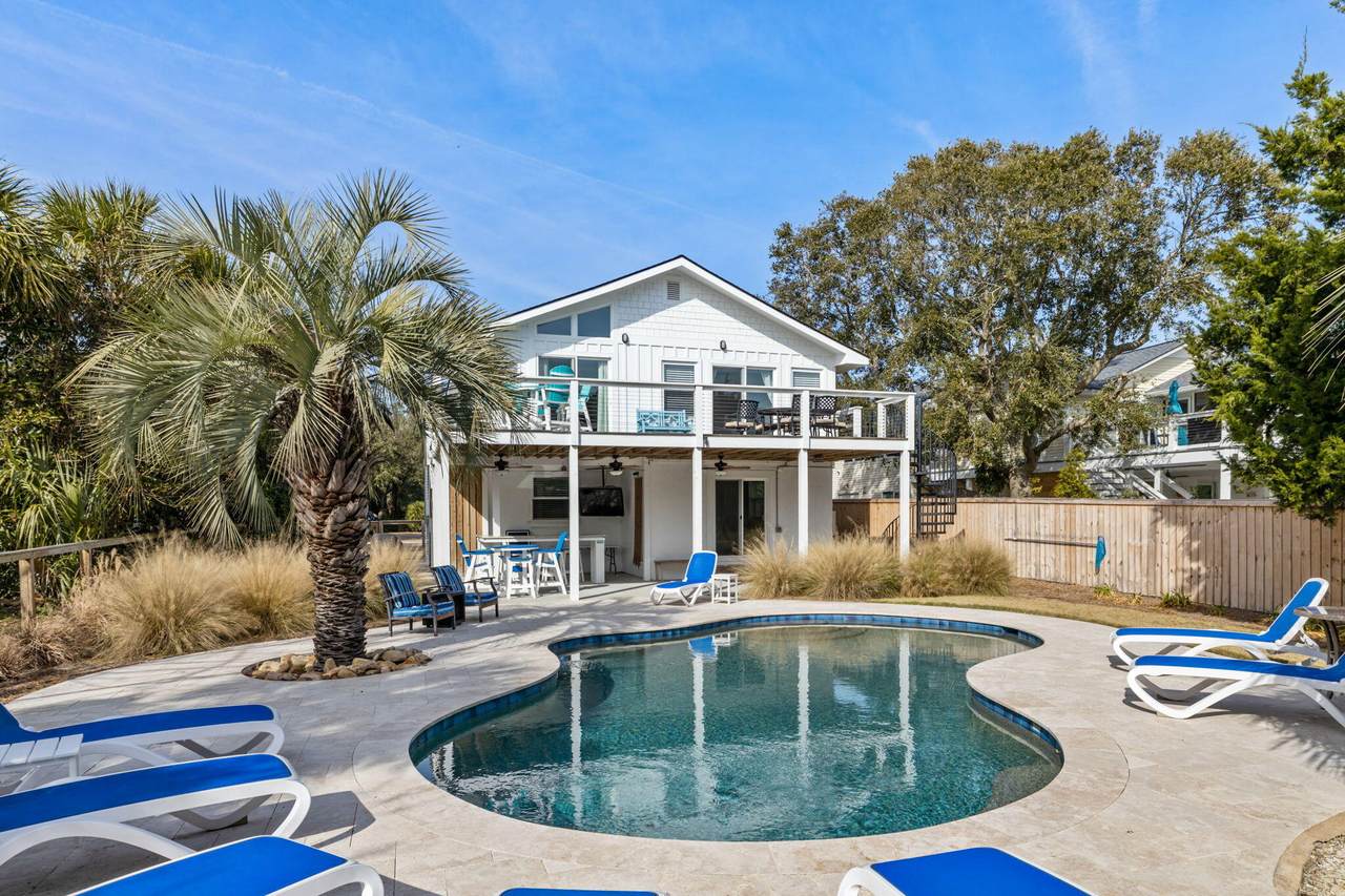 906 Carolina Boulevard - Photo 1