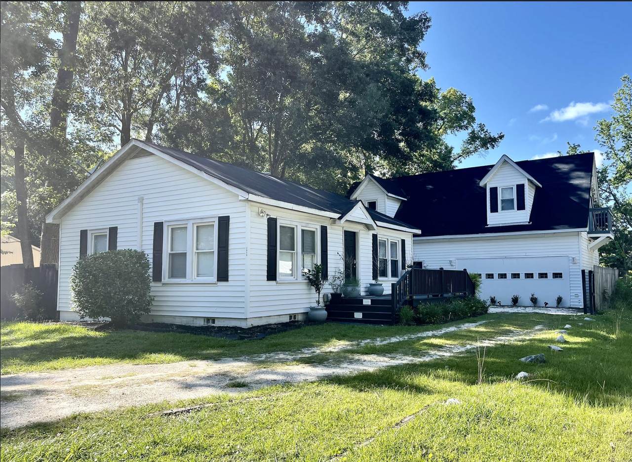 2418 Cherokee Hall Lane - Photo 1