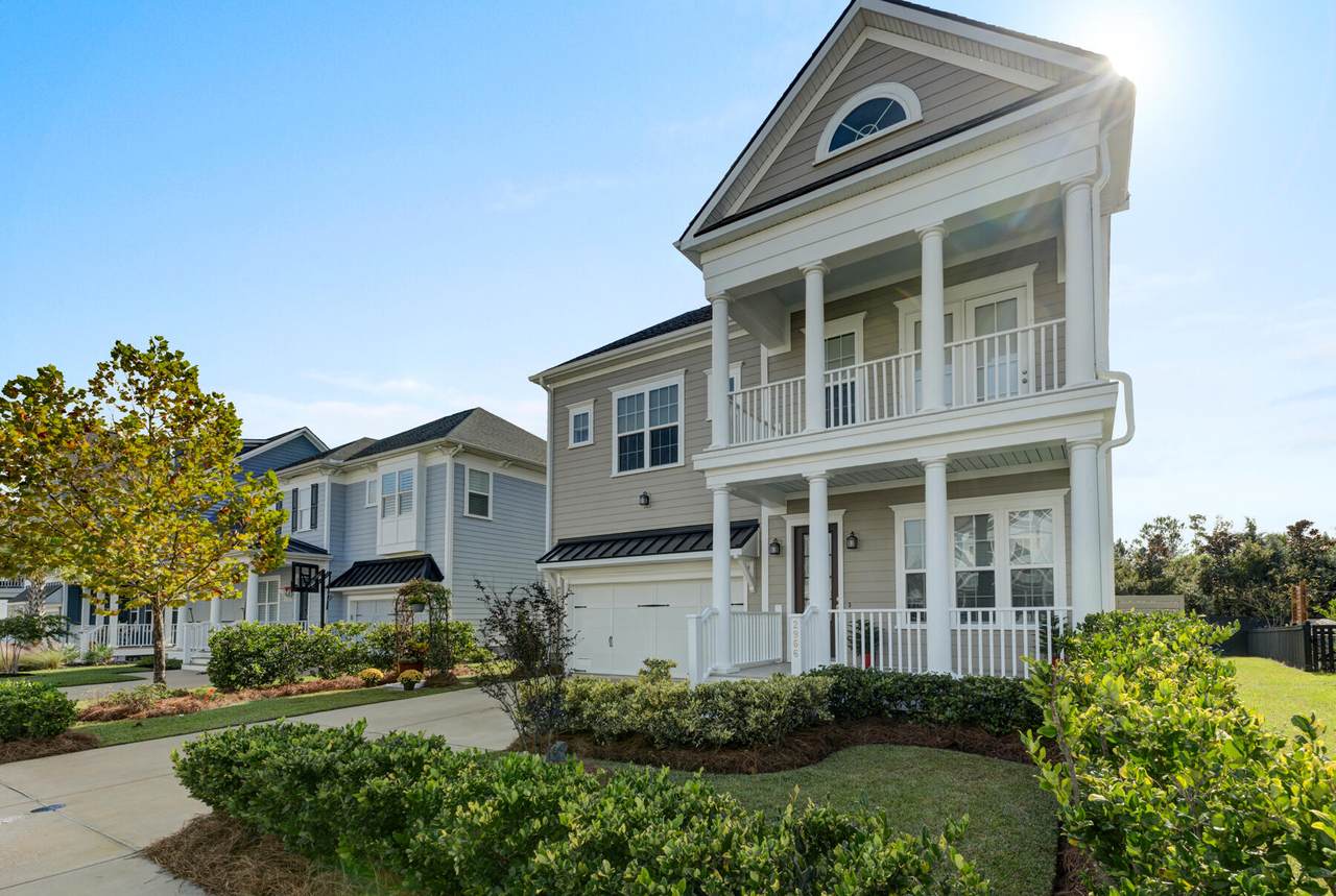 2966 Clearwater Drive - Photo 1