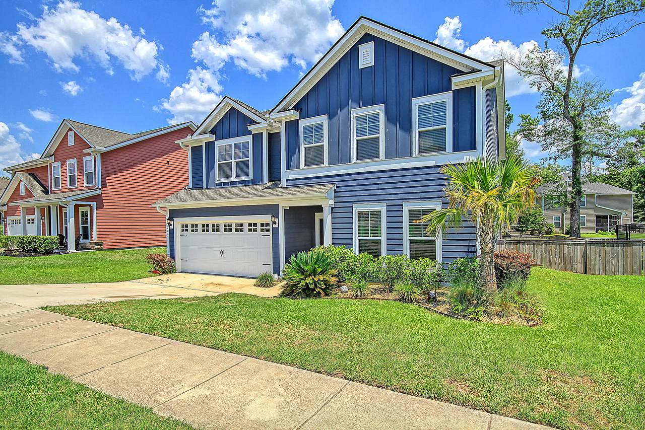 206 Devonshire Drive - Photo 1