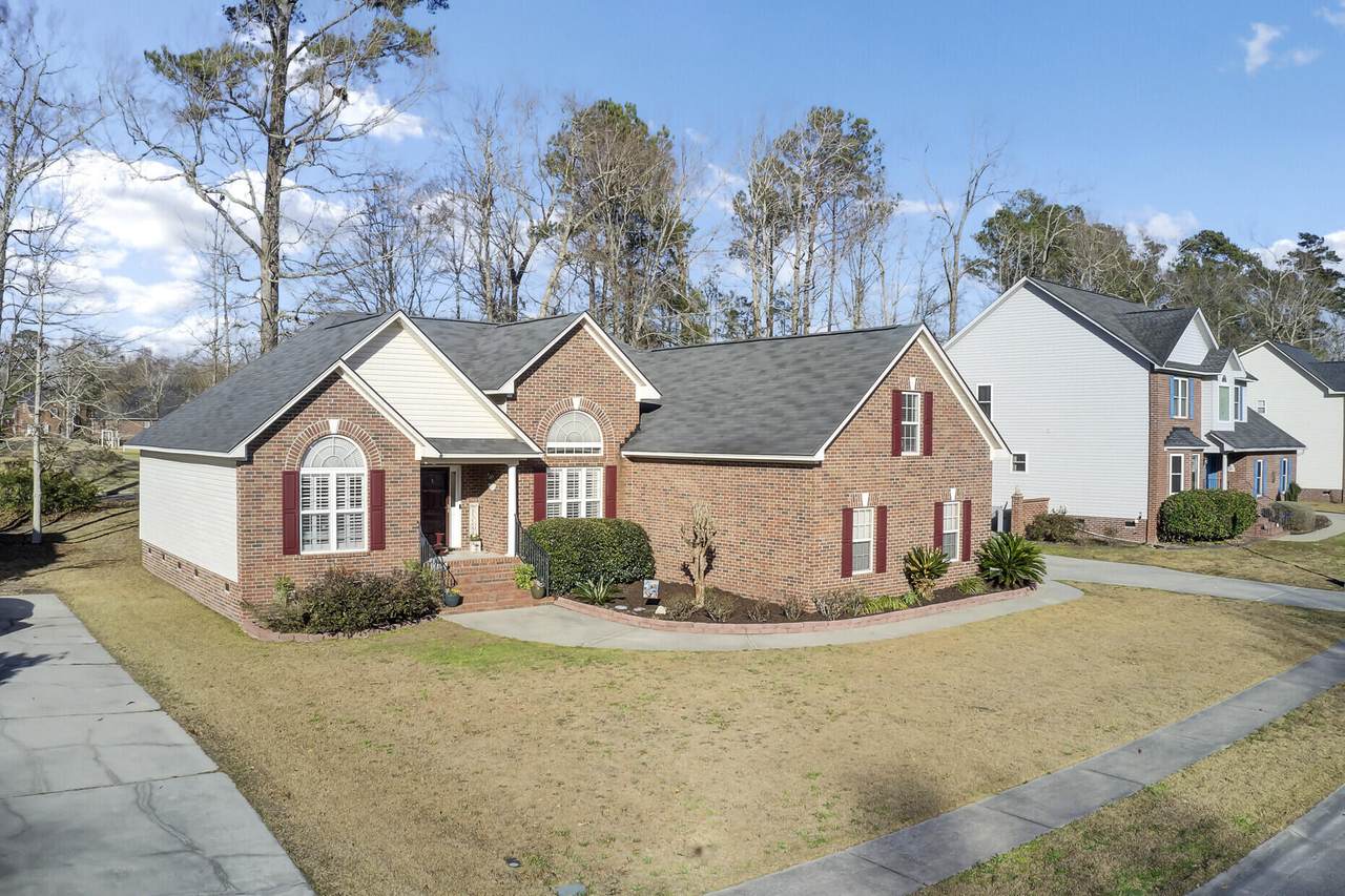 107 Jamesford Street - Photo 1