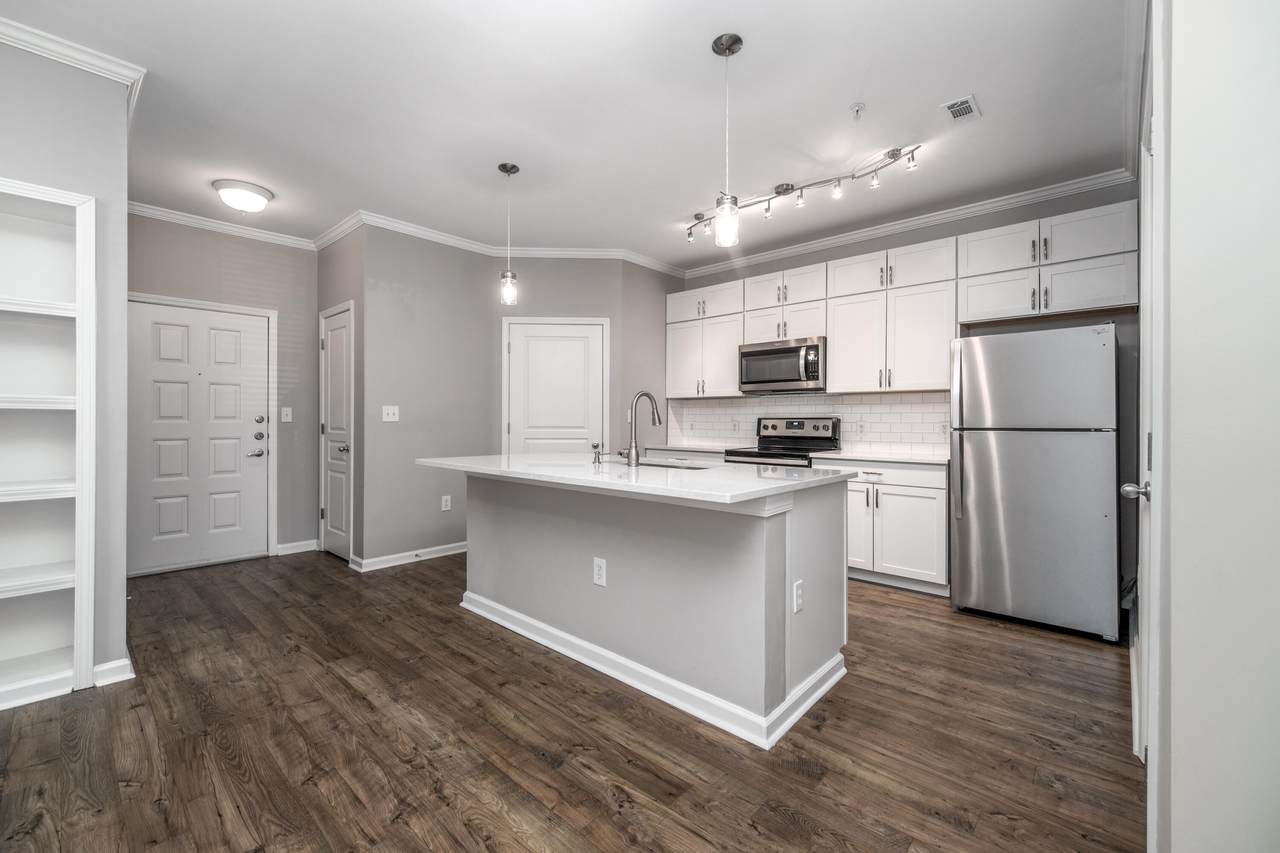 300 Bucksley Lane - Photo 1