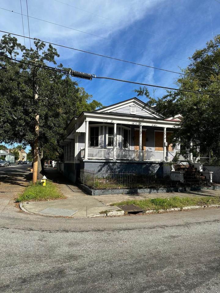 https://bt-photos.global.ssl.fastly.net/charleston/1280_boomver_1_23024000-2.jpg