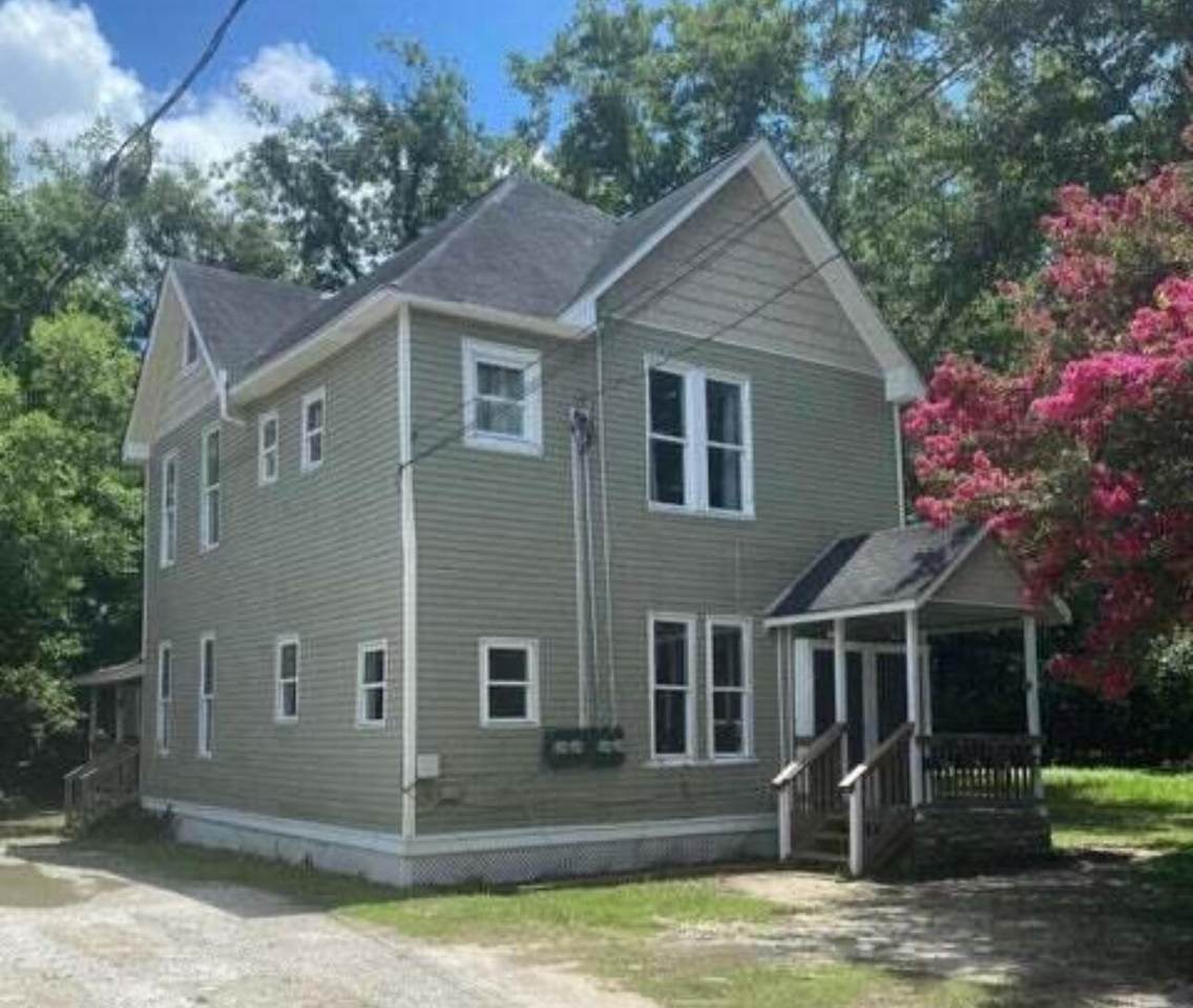 1911 Calvert Street - Photo 1