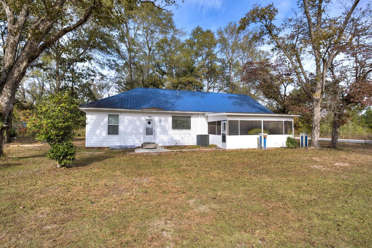 10784 Greeleyville Highway - Photo 1