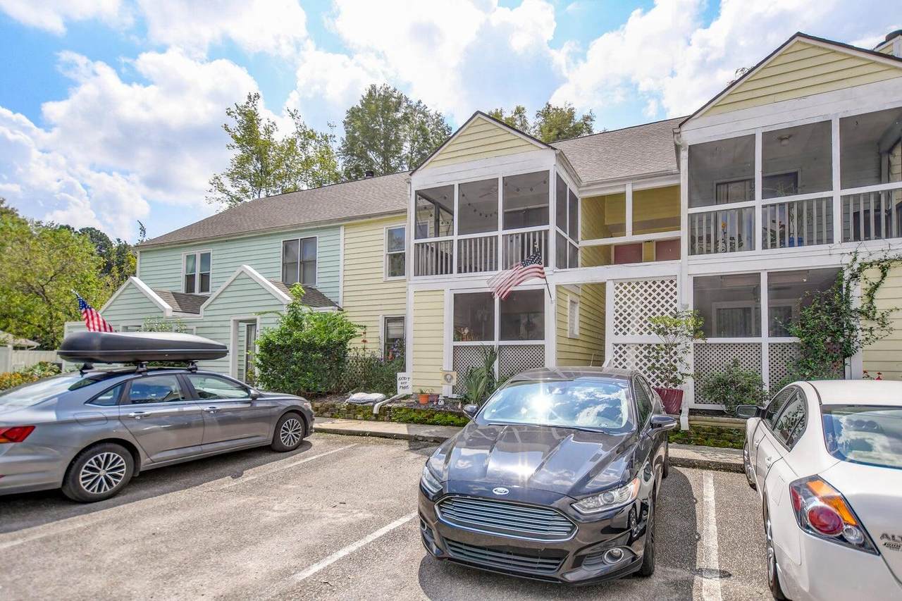 405 Sunnyside Way - Photo 1