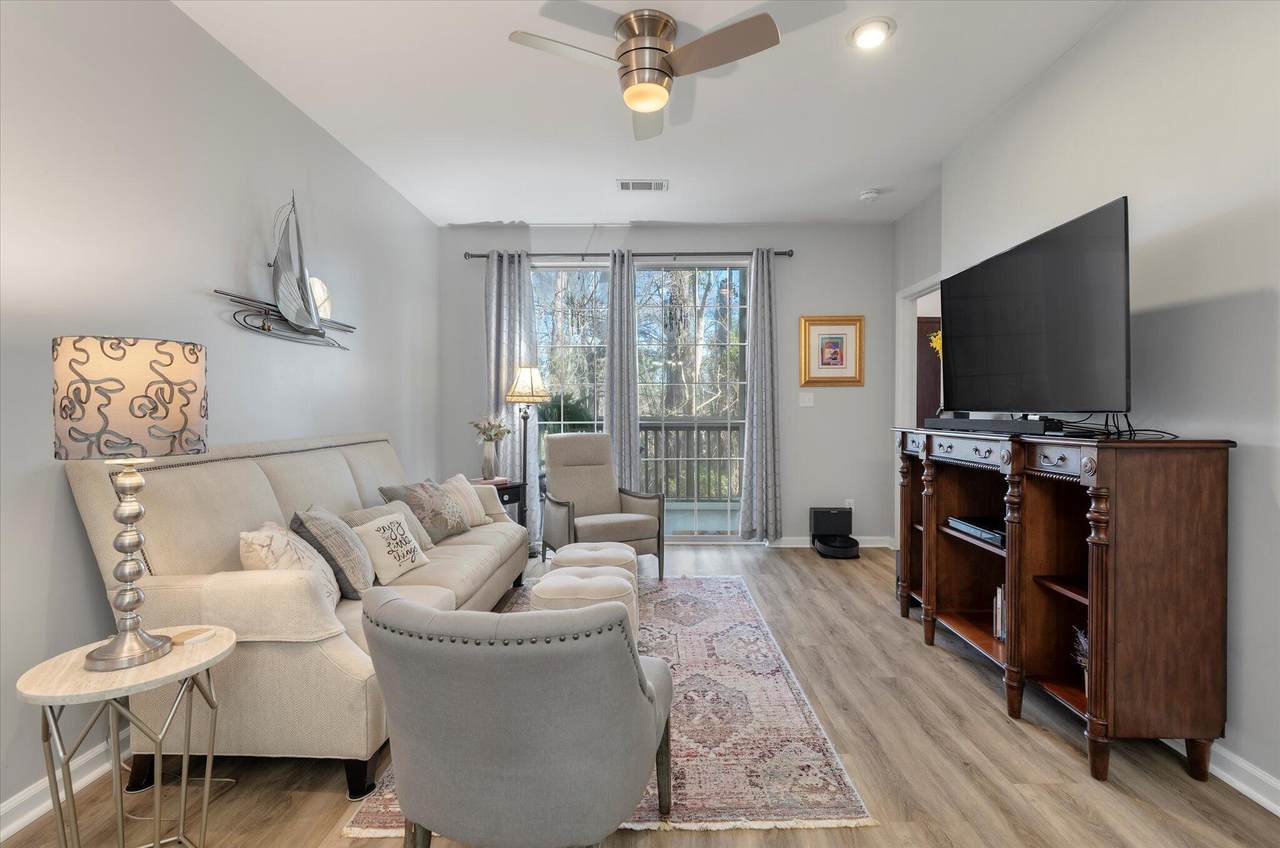 1600 Long Grove Drive - Photo 1