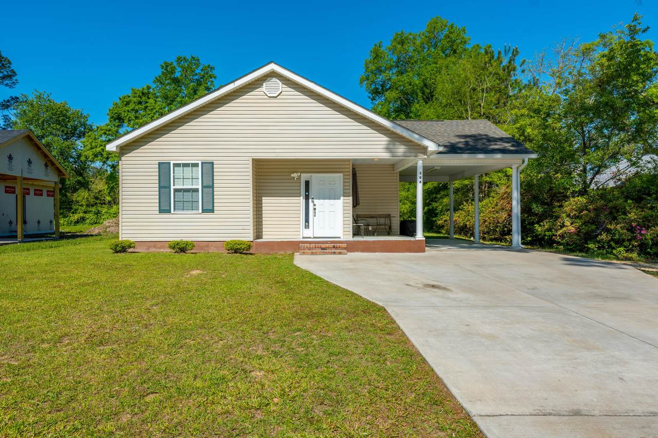 304 Magnolia Avenue - Photo 1