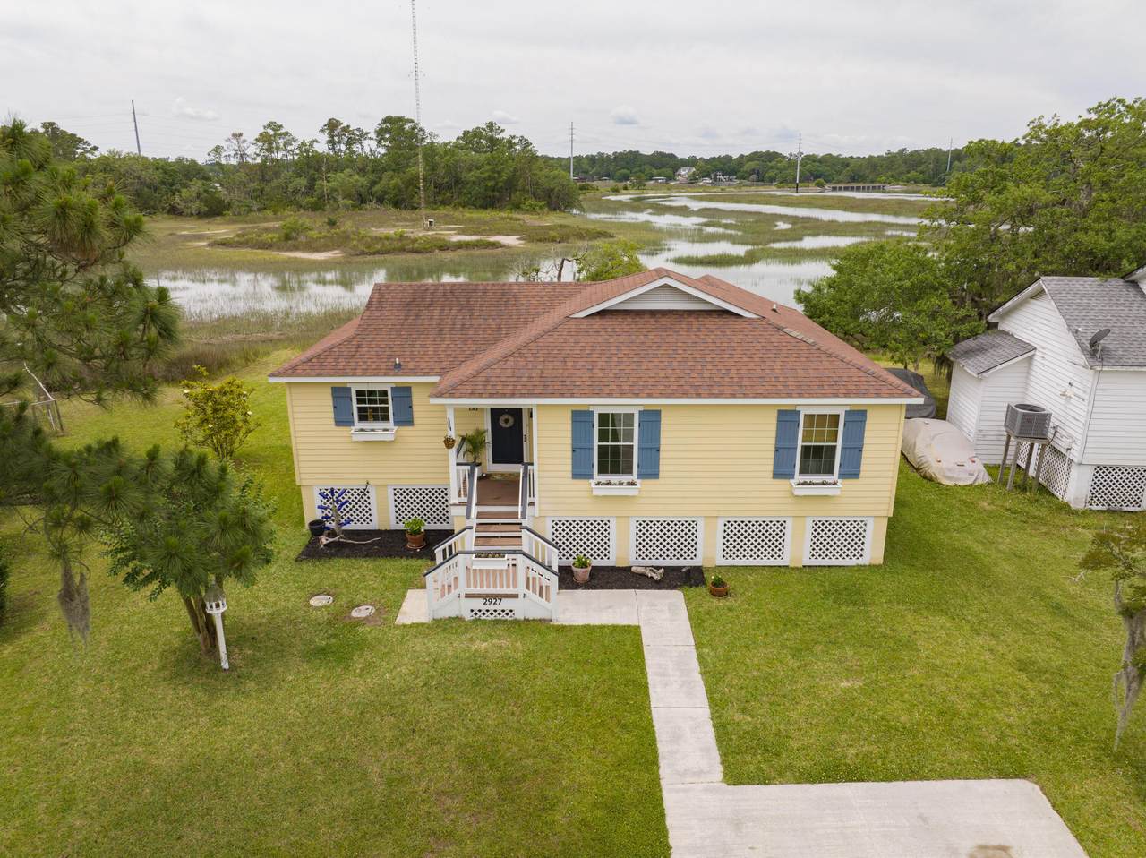 2927 Waters Edge Court - Photo 1