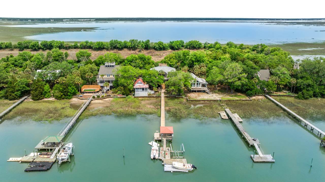 2713 Buccaneer Road - Photo 1