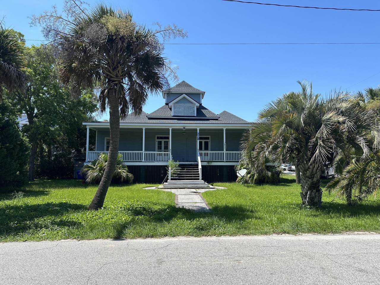 2118 Ion Avenue - Photo 1