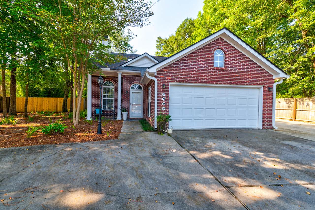 2895 Summertrees Boulevard - Photo 1