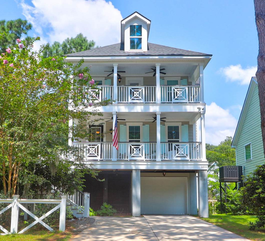 1638 Periwinkle Drive - Photo 1