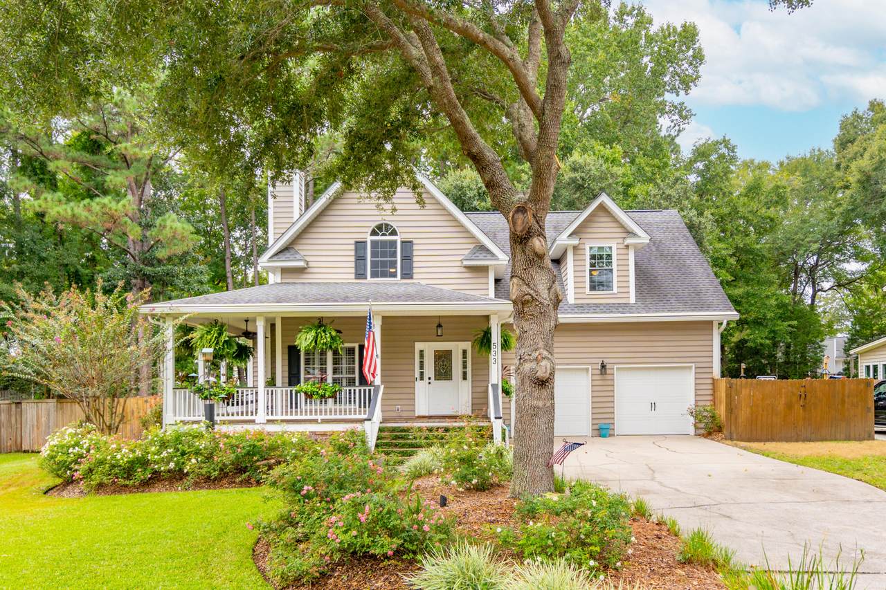 533 Hidden Boulevard - Photo 1