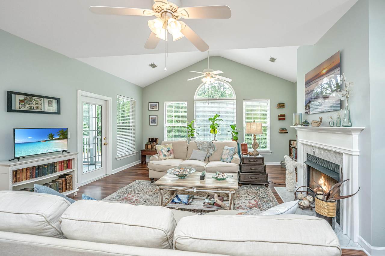 1672 Camfield Lane - Photo 1