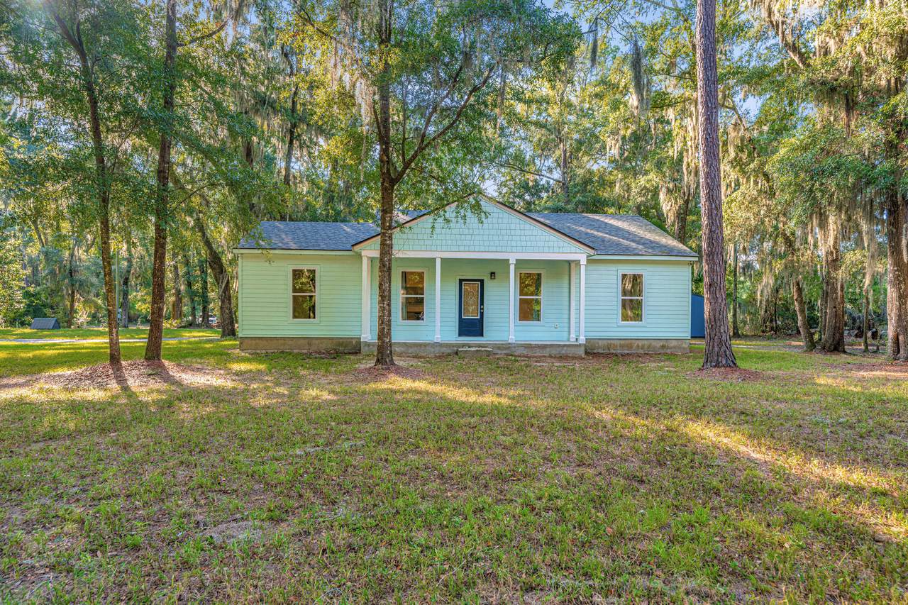 5233 Maybank Highway - Photo 1
