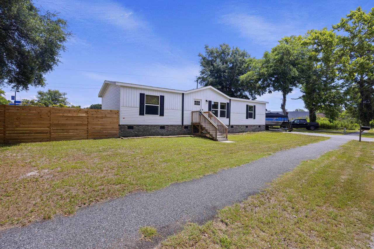 1012 Seaside Lane - Photo 1