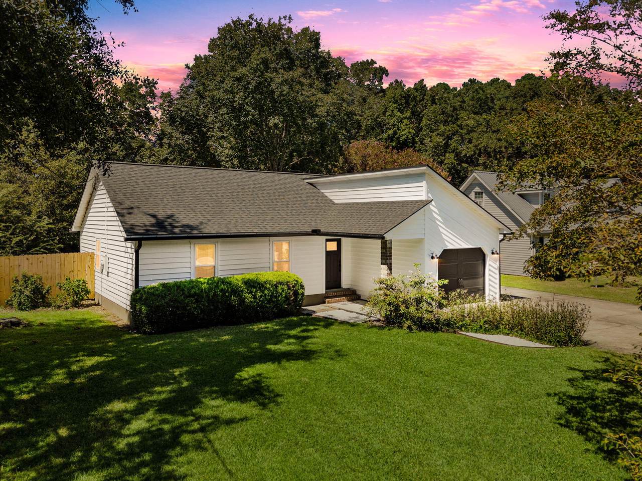 625 Semaht Street - Photo 1
