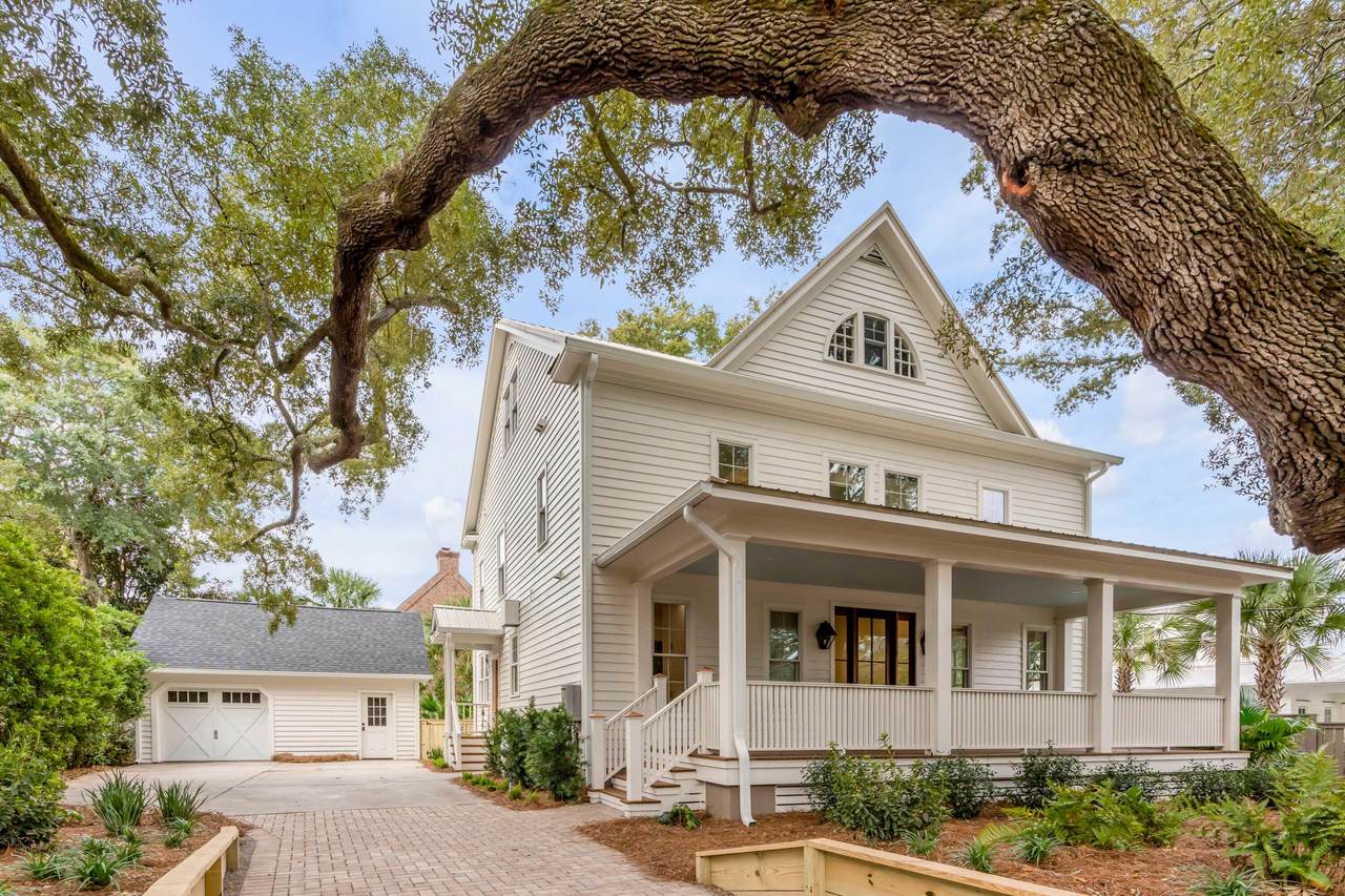 517 Royall Avenue - Photo 1