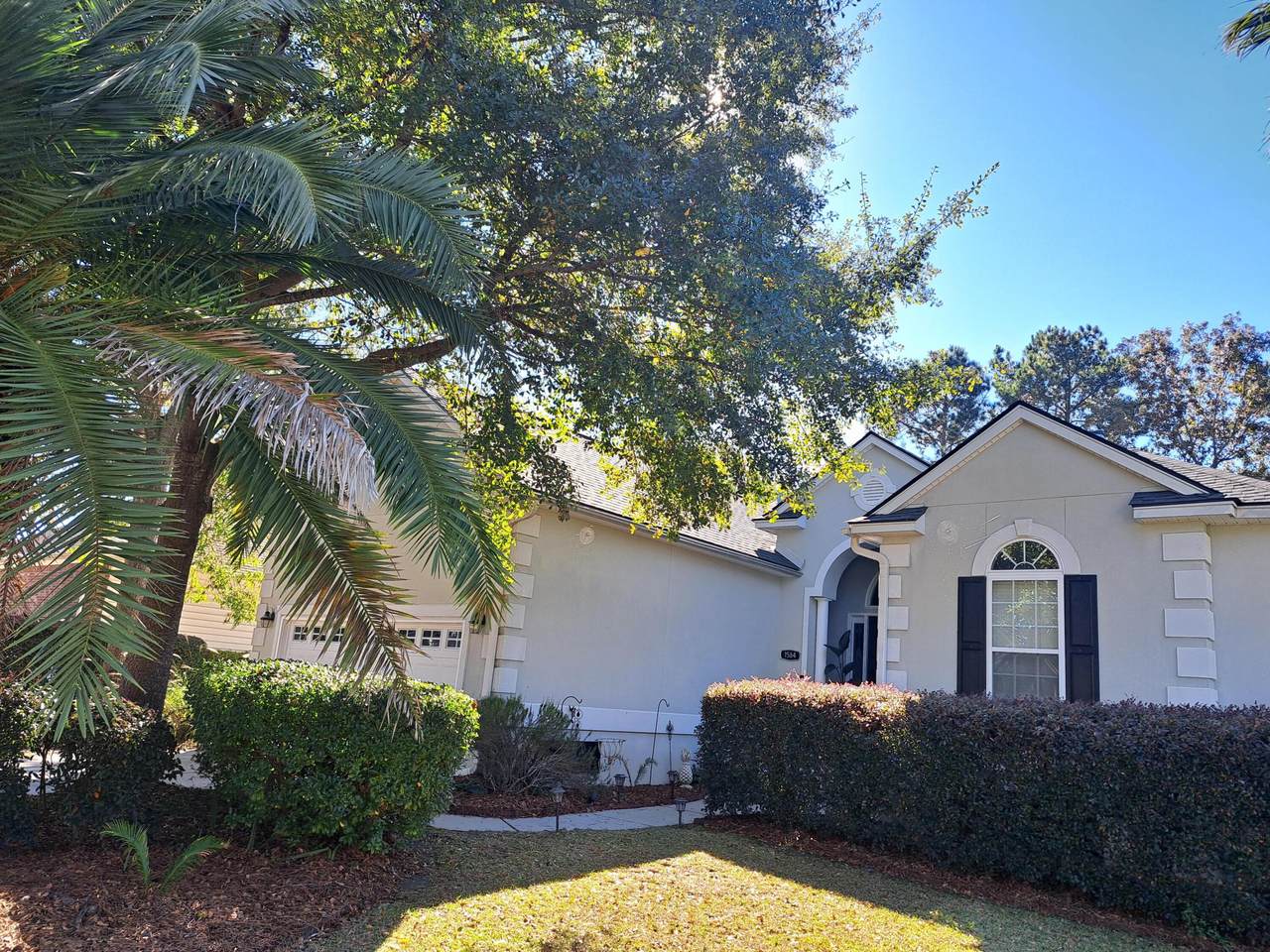 1584 Oakhurst Drive - Photo 1