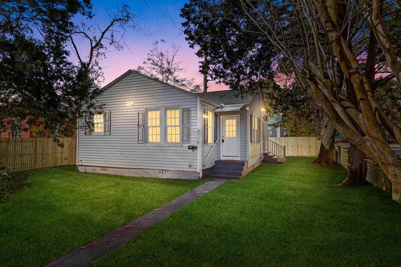 2126 Captain Avenue - Photo 1