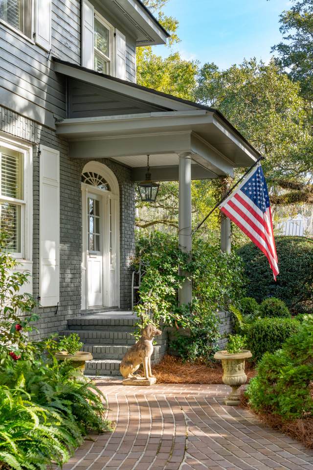 https://bt-photos.global.ssl.fastly.net/charleston/1280_boomver_1_25001322-2.jpg