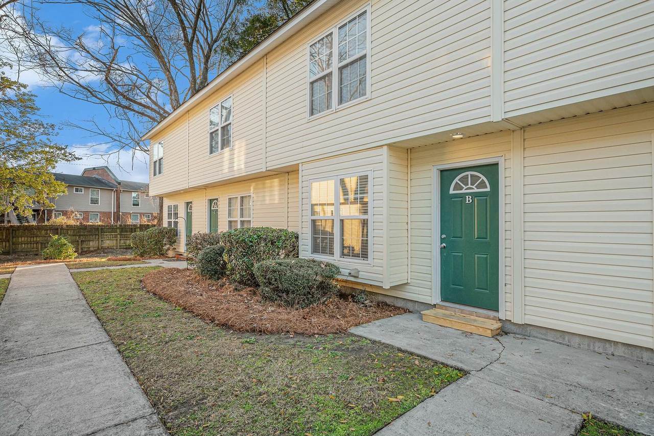 1423 Ashley River Road - Photo 1