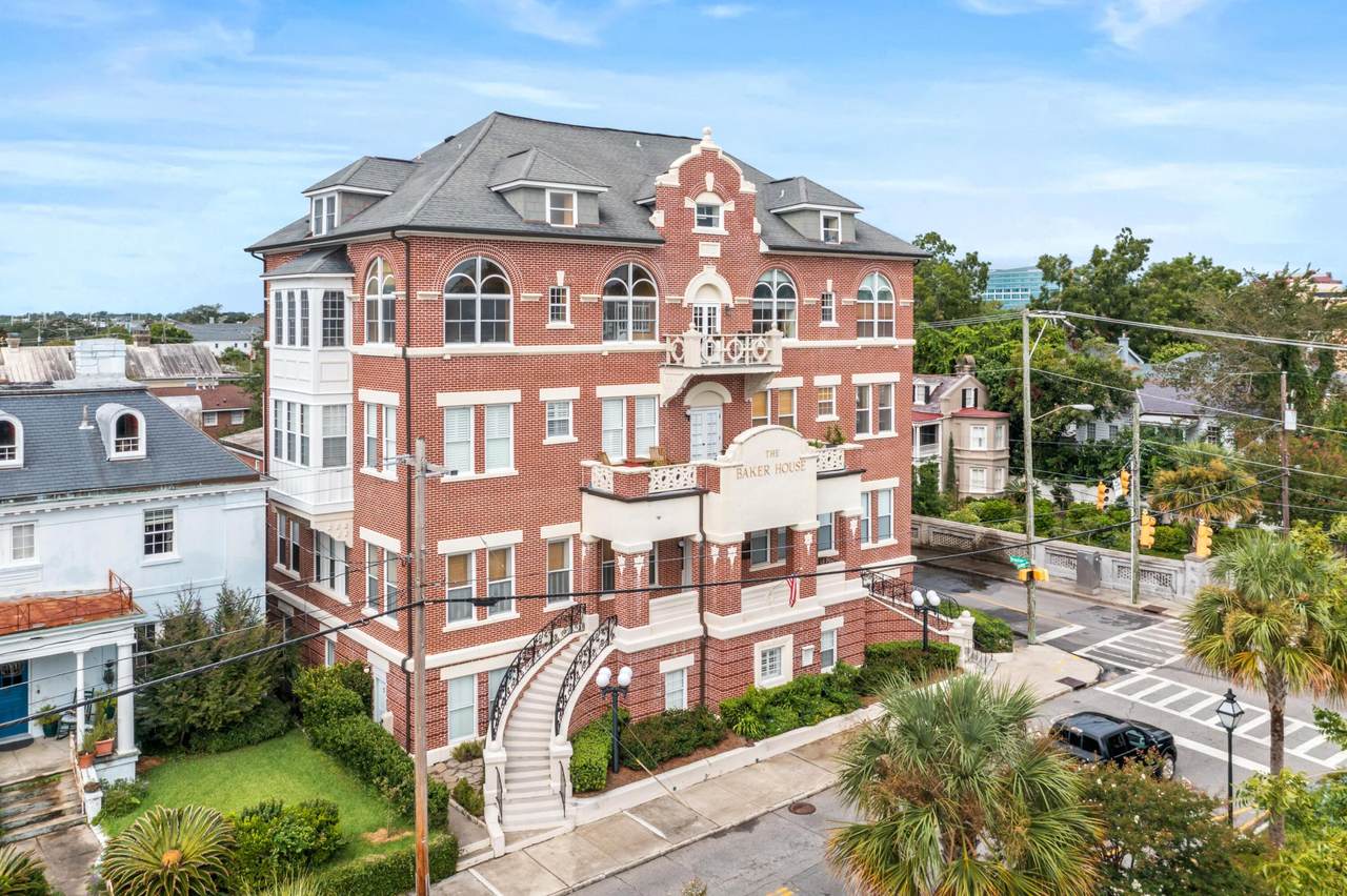 https://bt-photos.global.ssl.fastly.net/charleston/1280_boomver_1_25006395-2.jpg