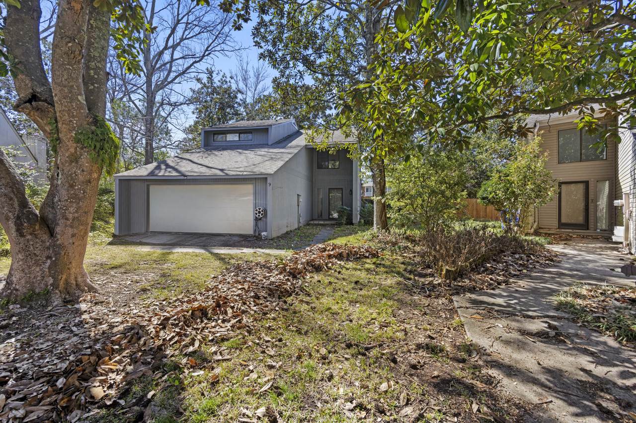 9 Stallion Court - Photo 1