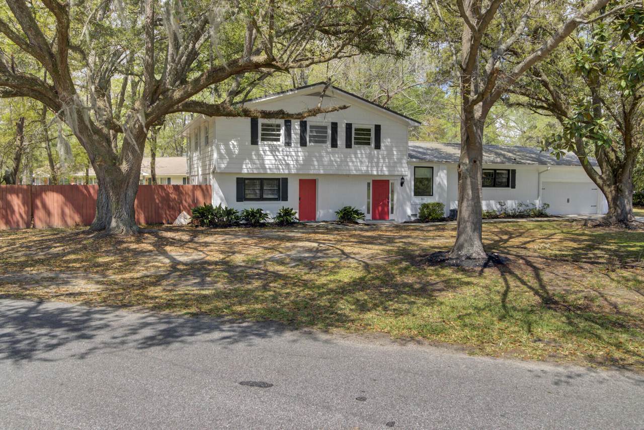 703 Canary Drive - Photo 1
