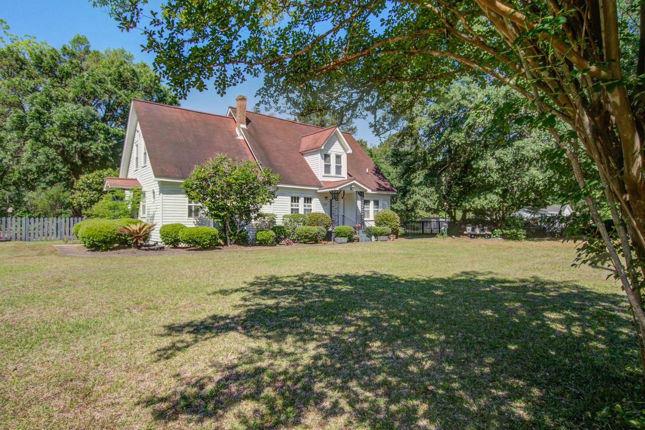 5615 Highway 165 - Photo 1