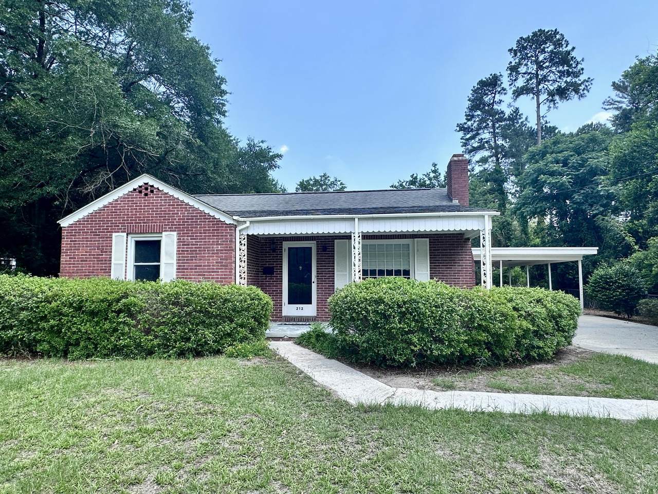212 Brockington Street - Photo 1