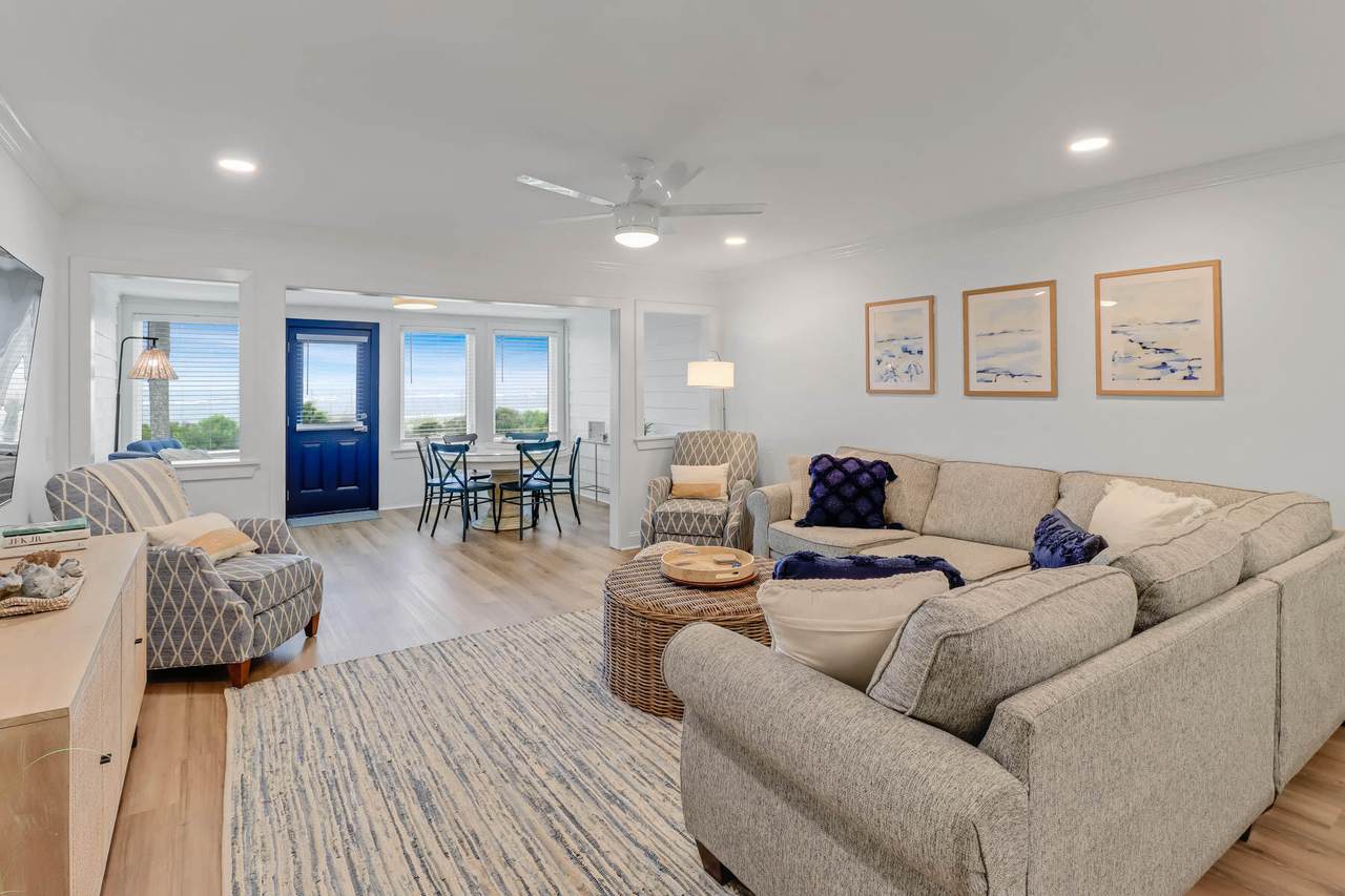4 Beach Club Villas - Photo 1