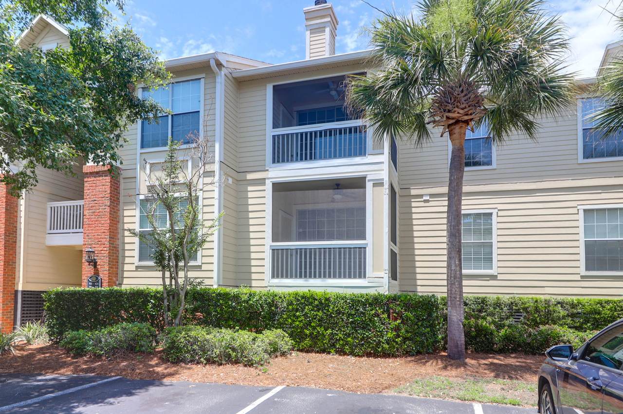 1600 Long Grove Drive - Photo 1