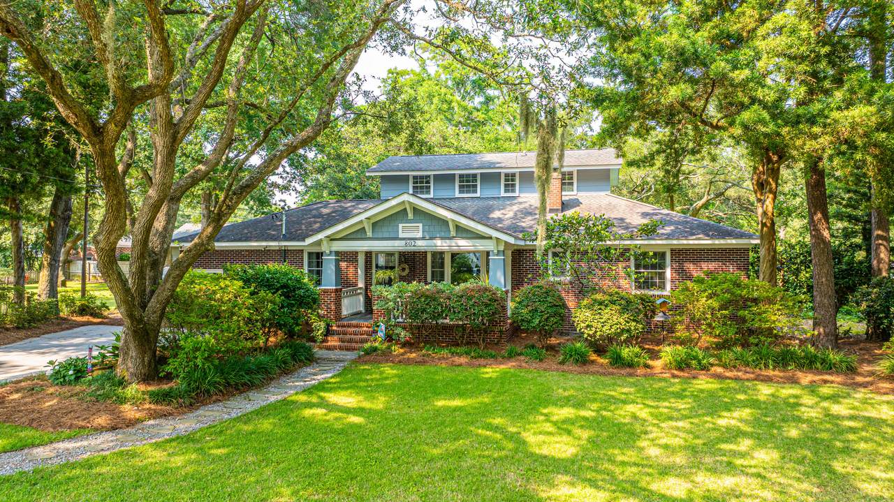 802 Robert E. Lee Boulevard - Photo 1