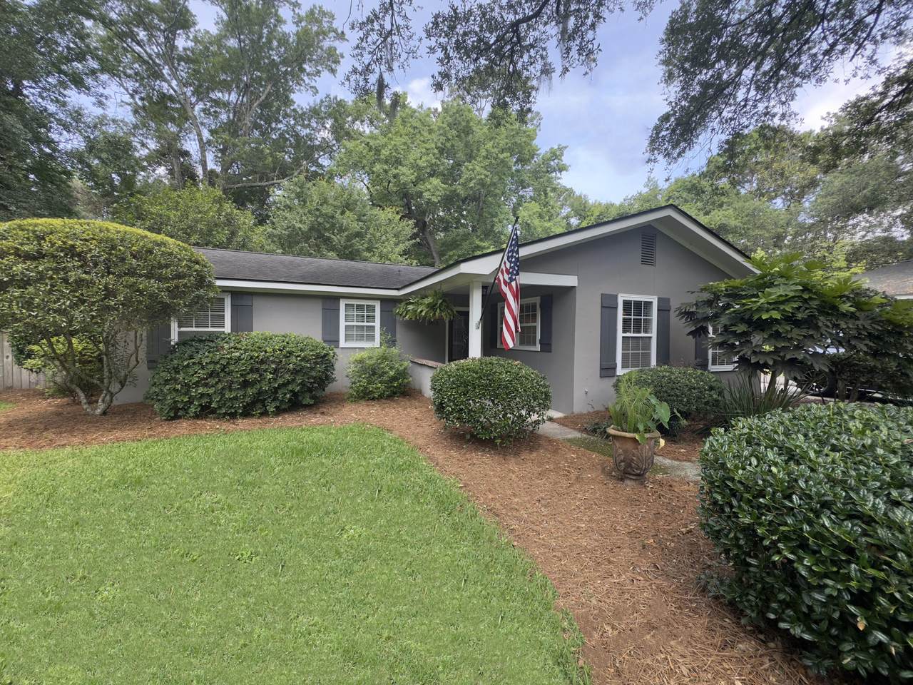 963 Yorktown Drive - Photo 1