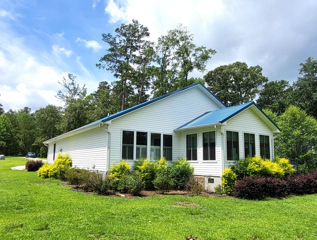 142 Parklin Lane - Photo 1