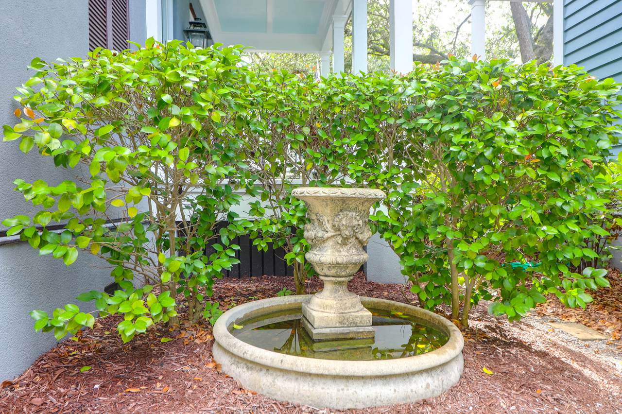 https://bt-photos.global.ssl.fastly.net/charleston/1280_boomver_1_25016688-2.jpg