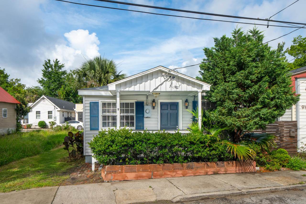 9 F Street - Photo 1