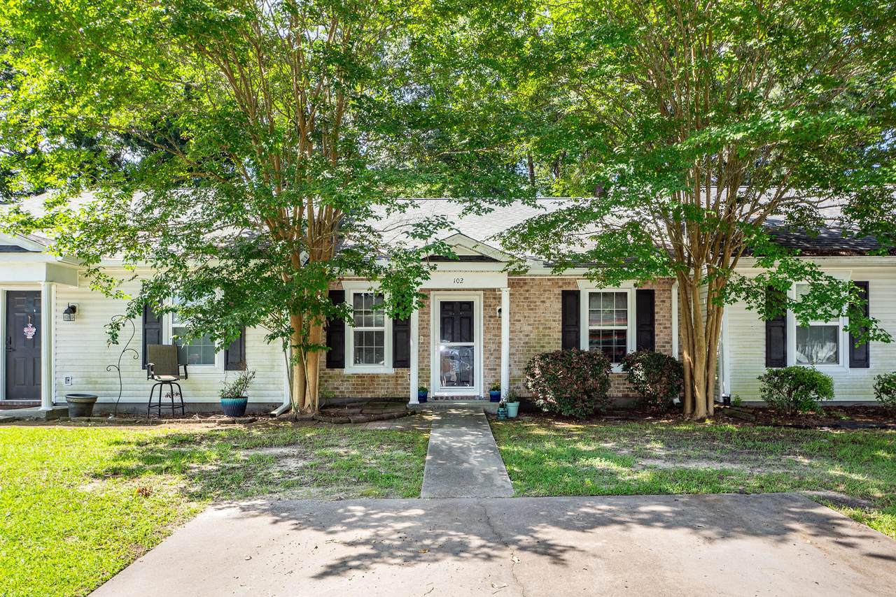 102 Sandy Hook Court - Photo 1