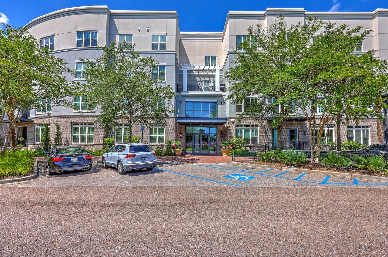 200 River Landing Drive - Photo 1