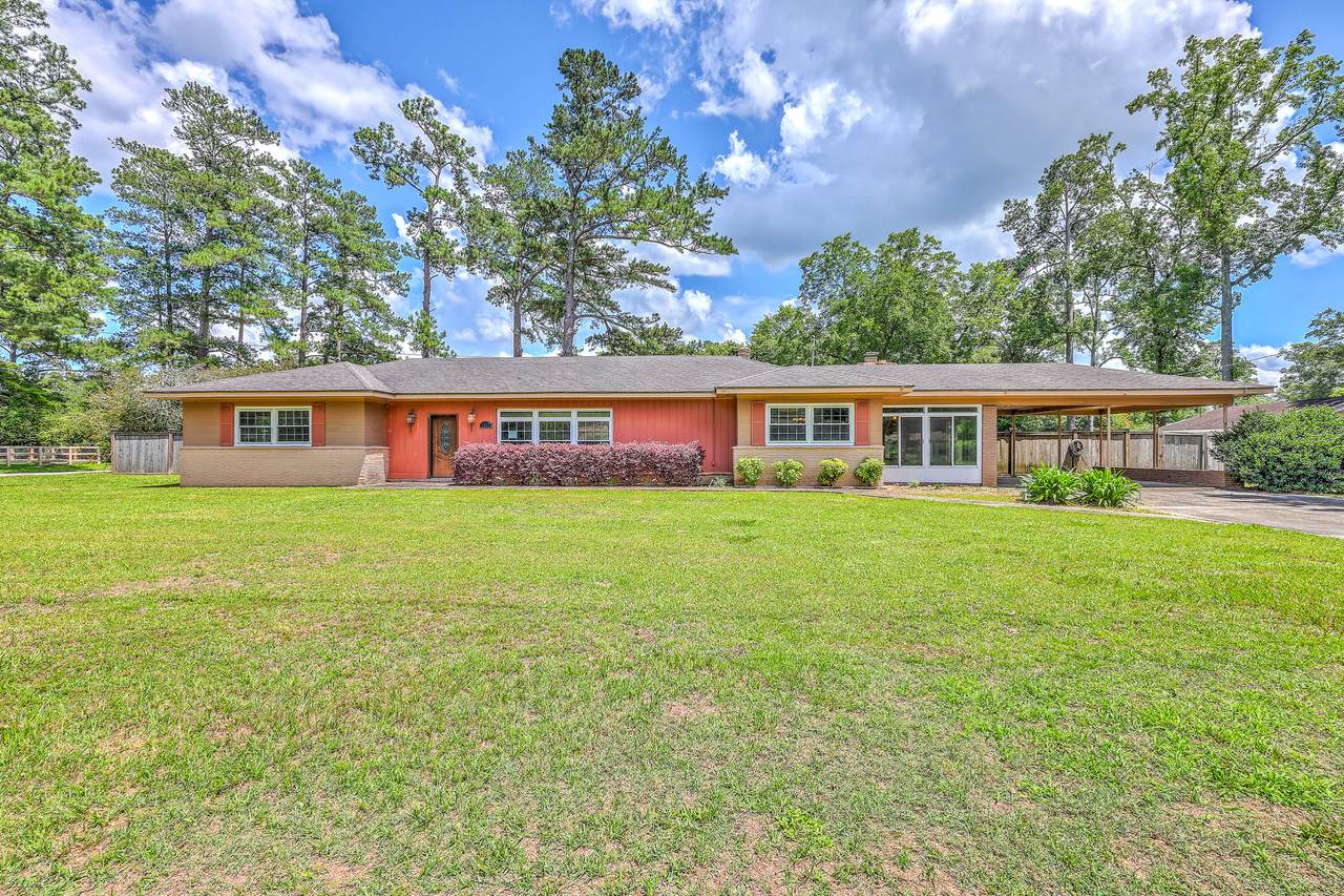 1117 Harvey Street - Photo 1