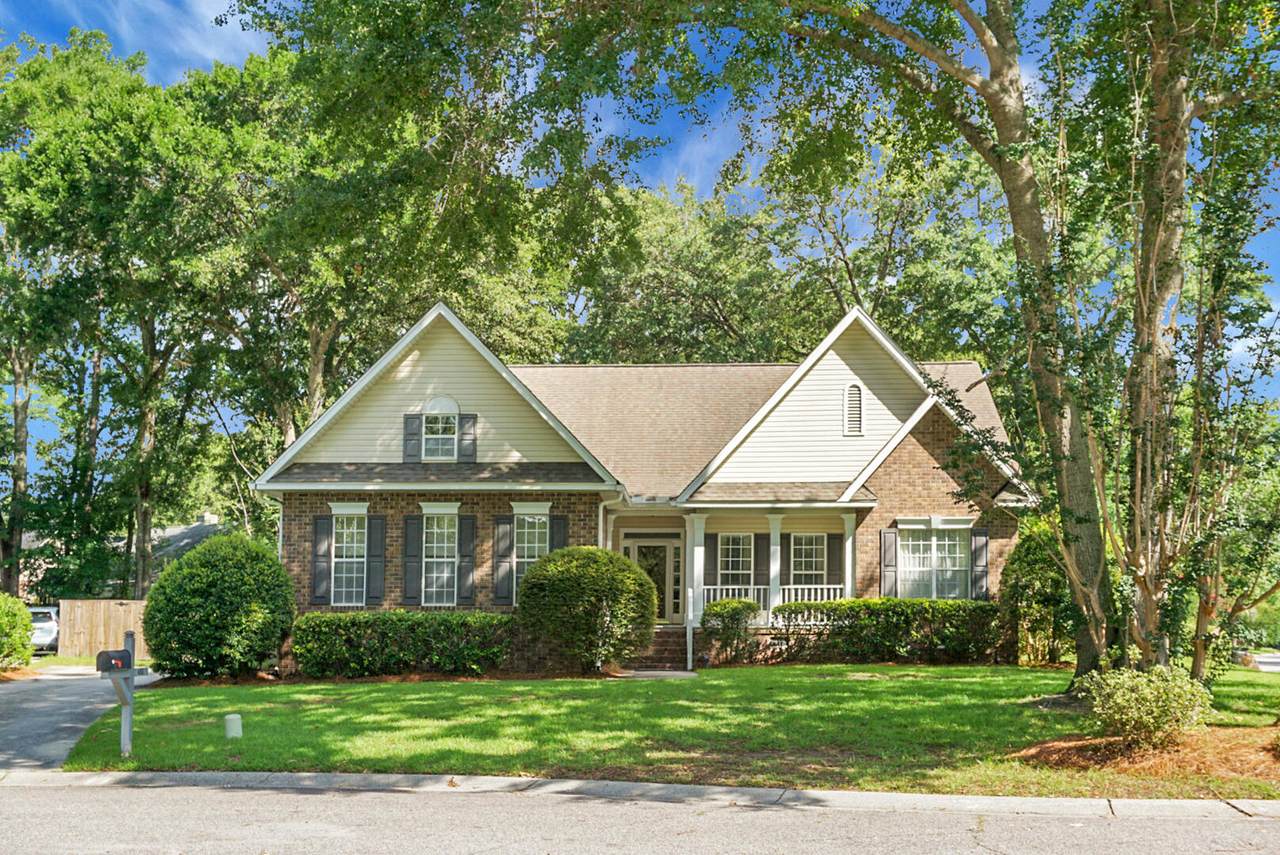 652 Spinner Circle - Photo 1