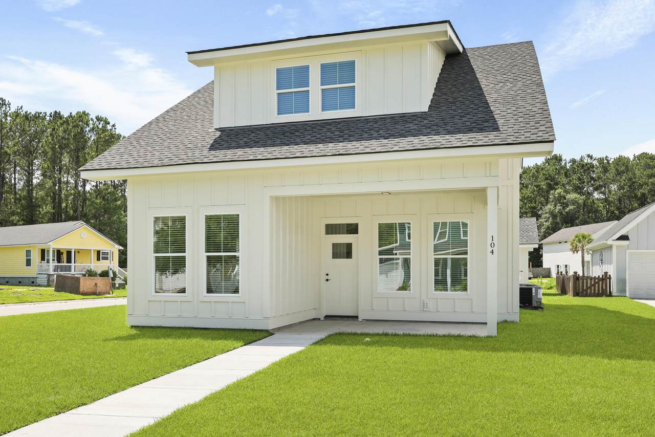 104 Brightwood Drive - Photo 1
